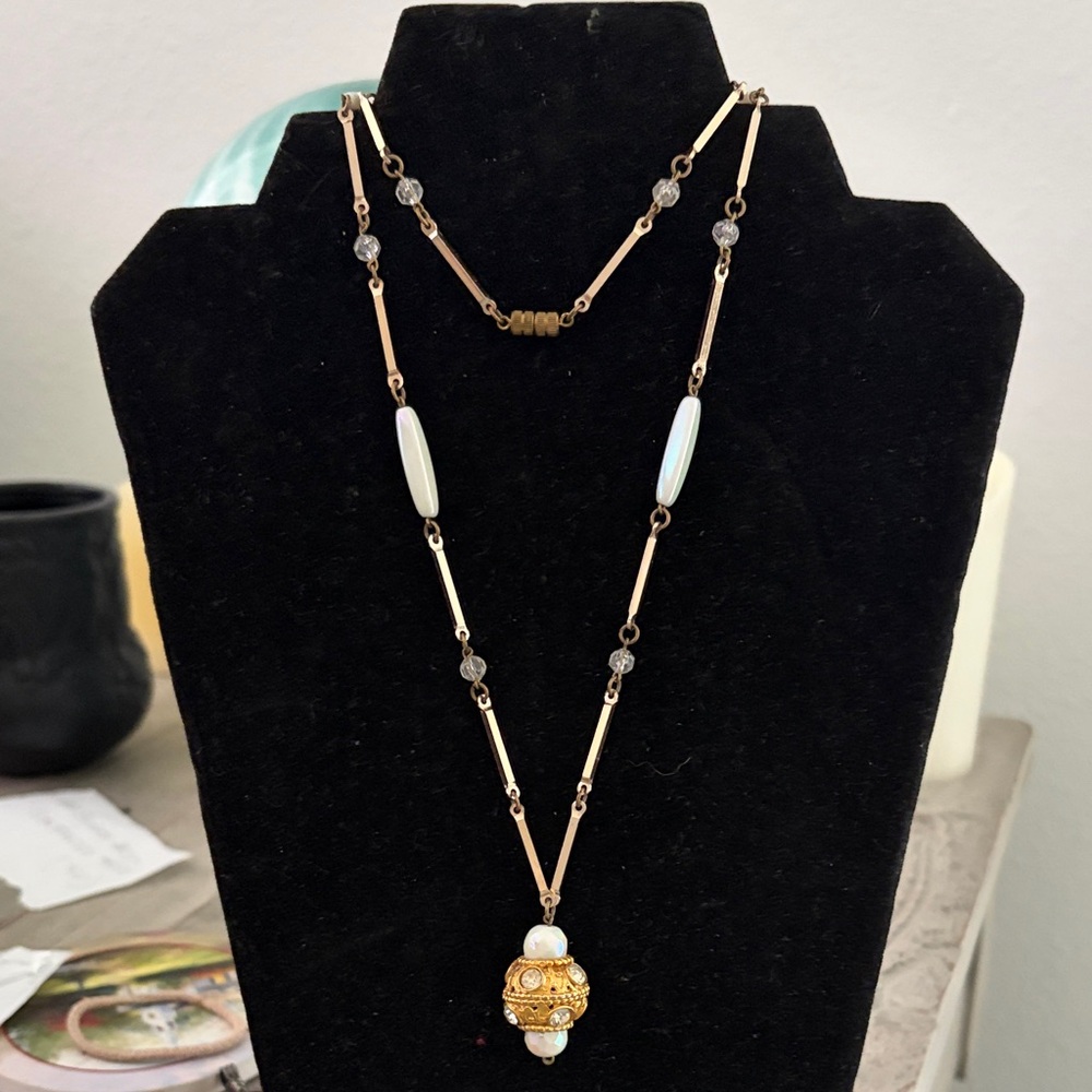 Vintage Gold and White Aurora Bead Pendant Necklace